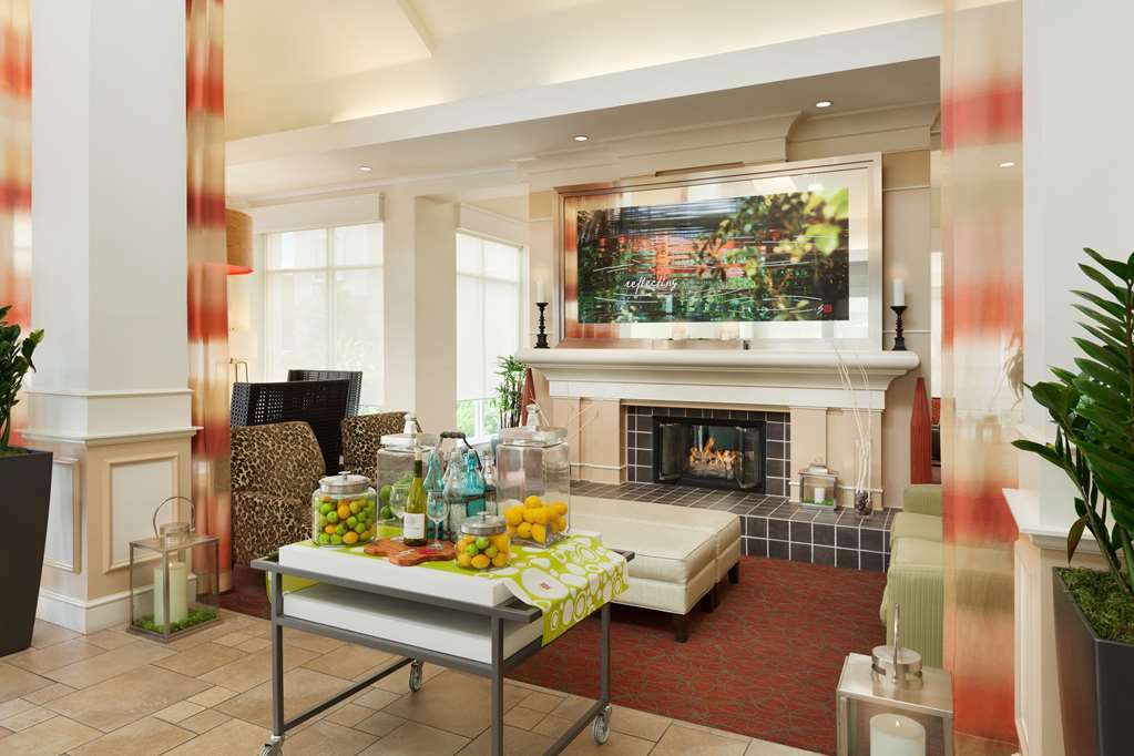 Hilton Garden Inn Gilroy İç mekan fotoğraf