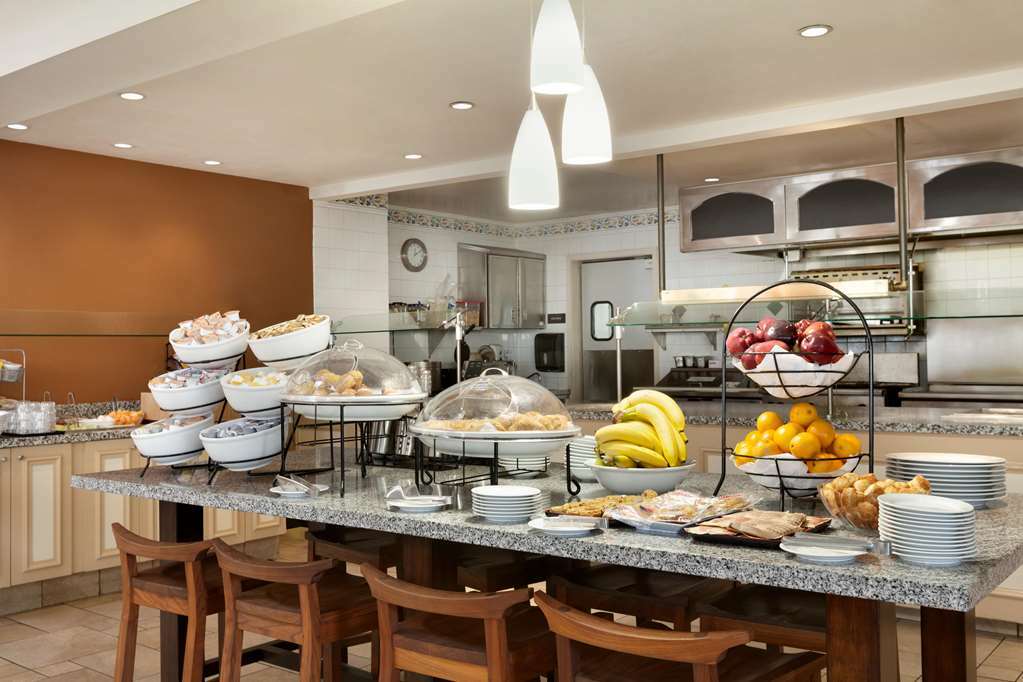Hilton Garden Inn Gilroy Restoran fotoğraf